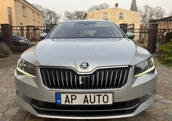 Skoda Superb cena 59900 przebieg: 239000, rok produkcji 2018 z Mieroszów małe 781